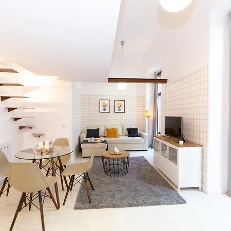 Apartamentos Puerta Del Sol I Madrid Bagian luar foto