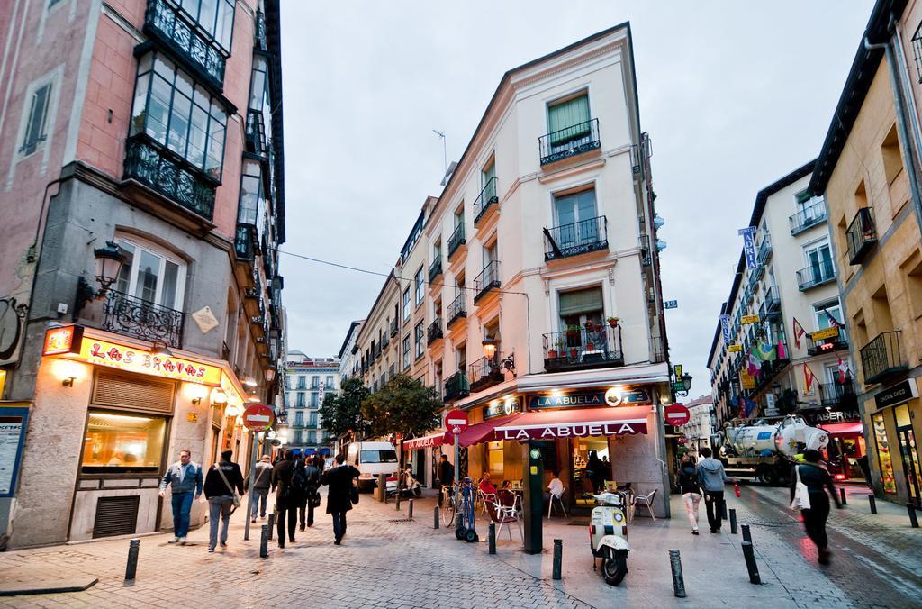 Apartamentos Puerta Del Sol I Madrid Ruang foto