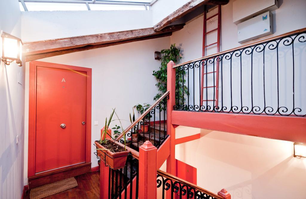 Apartamentos Puerta Del Sol I Madrid Ruang foto