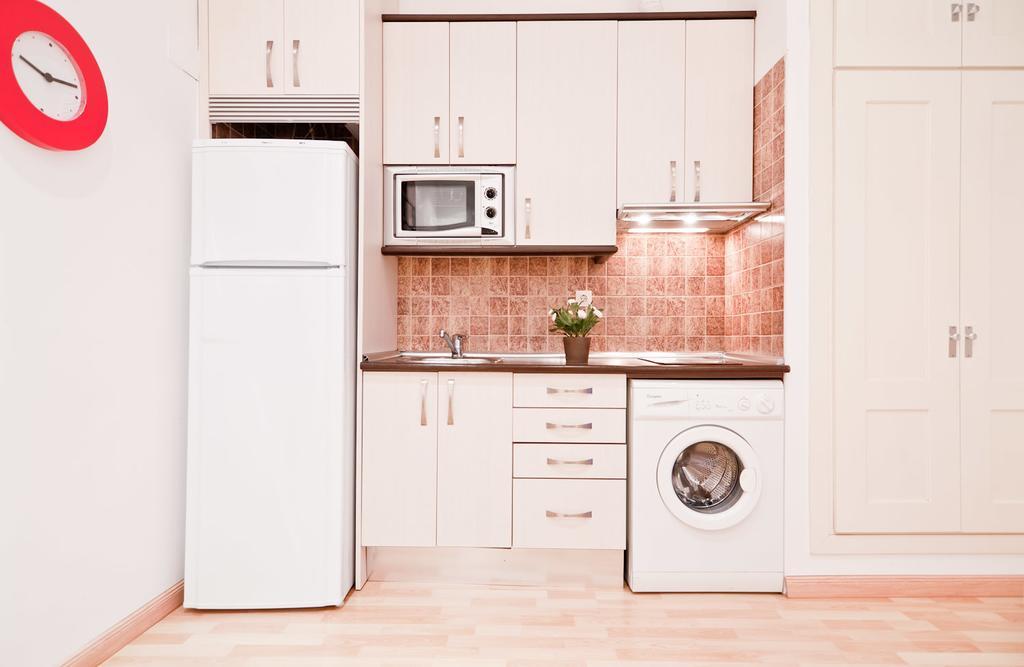 Apartamentos Puerta Del Sol I Madrid Ruang foto