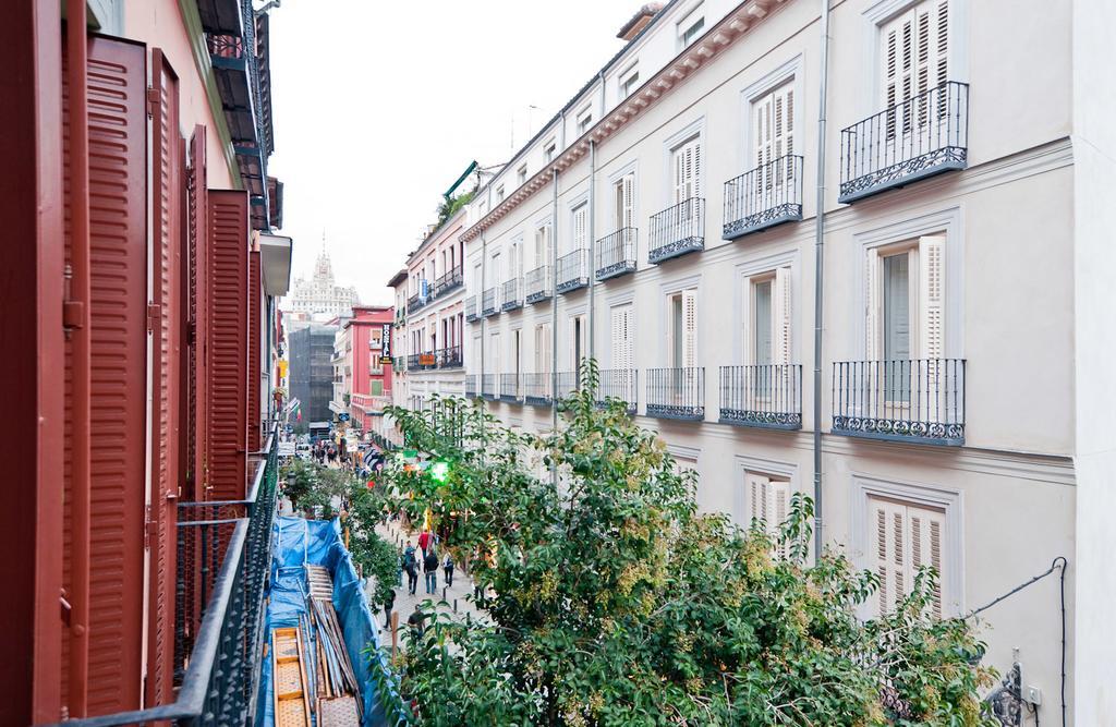 Apartamentos Puerta Del Sol I Madrid Ruang foto