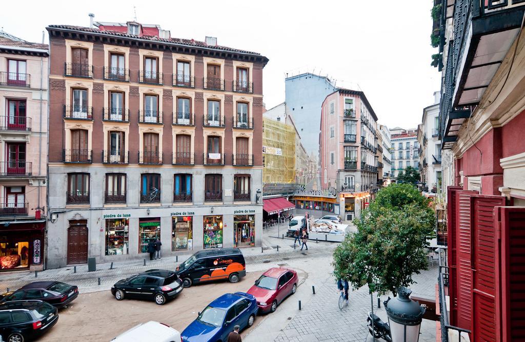Apartamentos Puerta Del Sol I Madrid Ruang foto