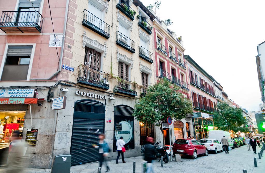 Apartamentos Puerta Del Sol I Madrid Ruang foto