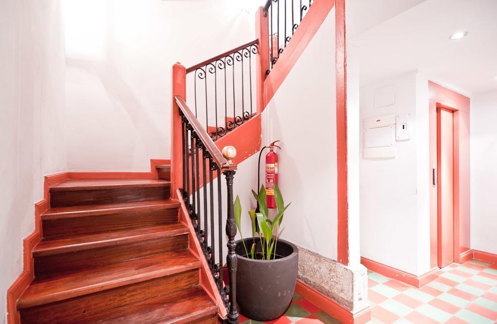 Apartamentos Puerta Del Sol I Madrid Ruang foto