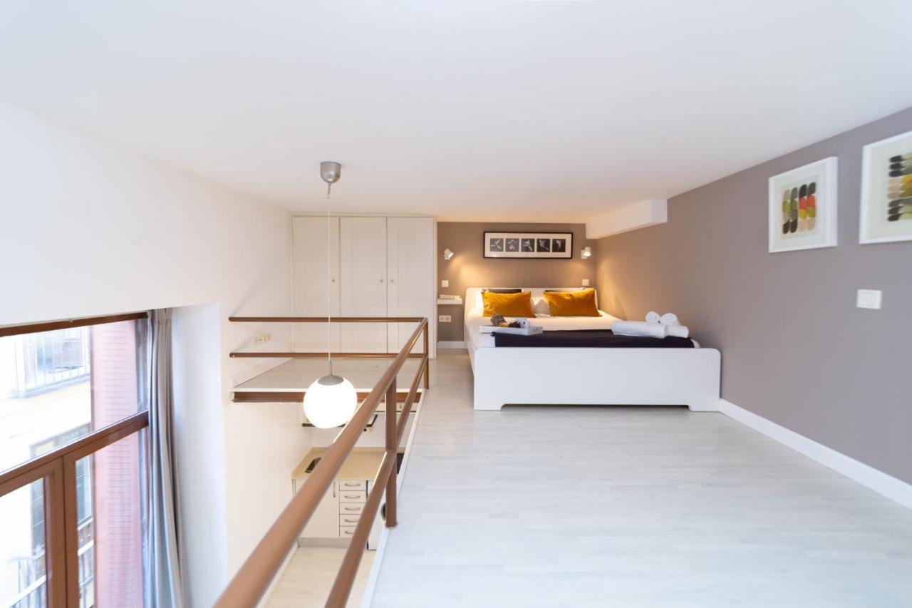 Apartamentos Puerta Del Sol I Madrid Bagian luar foto
