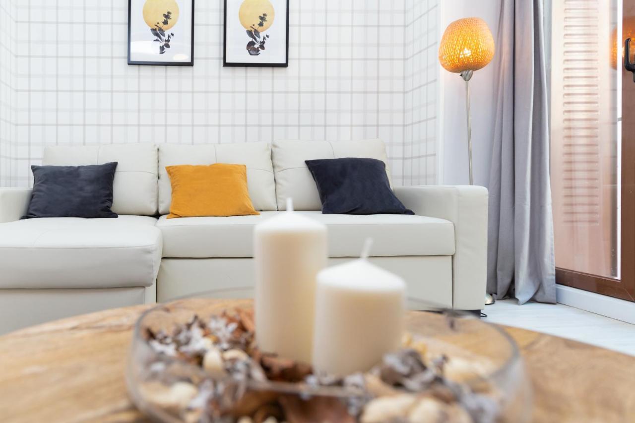Apartamentos Puerta Del Sol I Madrid Bagian luar foto