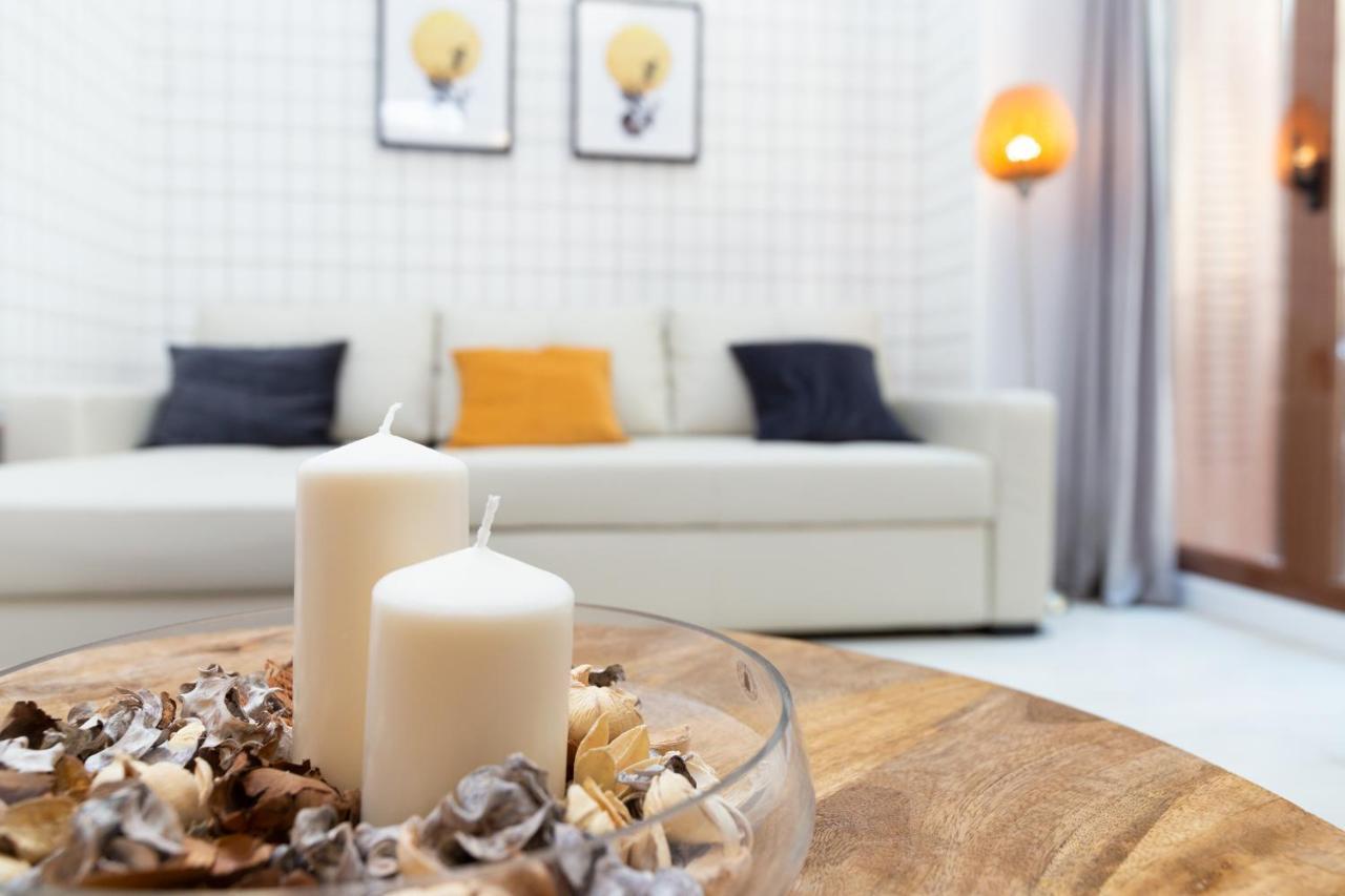 Apartamentos Puerta Del Sol I Madrid Bagian luar foto