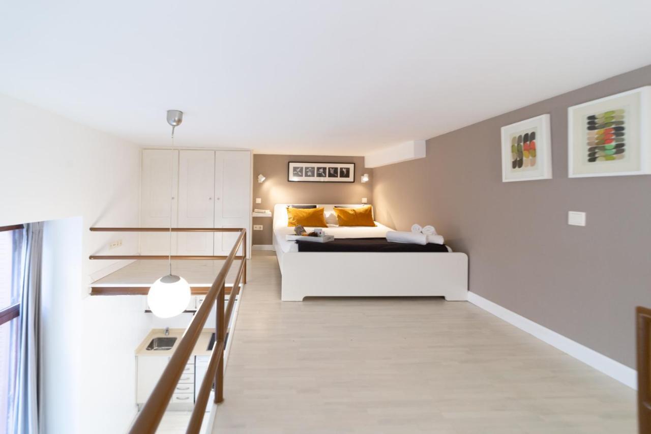 Apartamentos Puerta Del Sol I Madrid Bagian luar foto