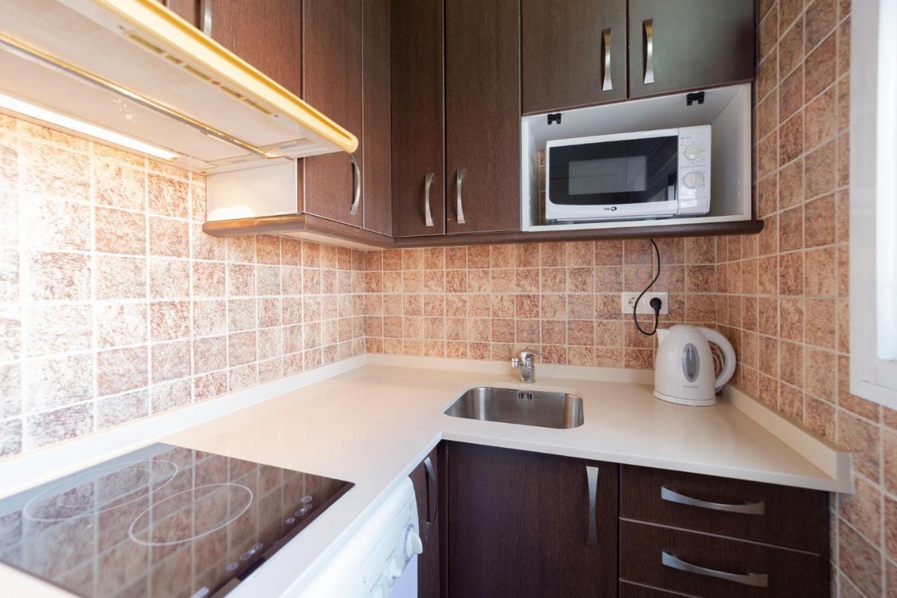 Apartamentos Puerta Del Sol I Madrid Bagian luar foto