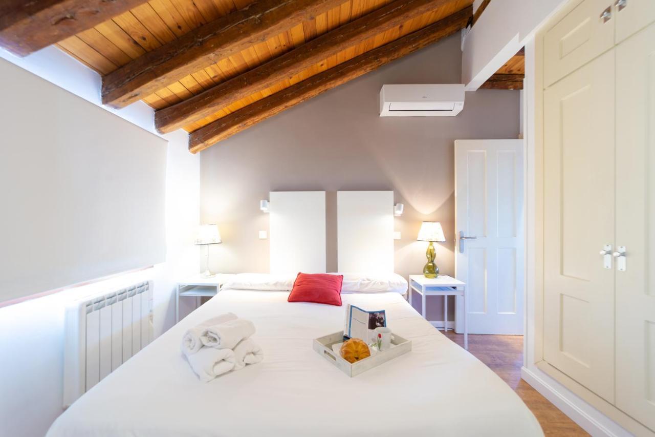Apartamentos Puerta Del Sol I Madrid Bagian luar foto