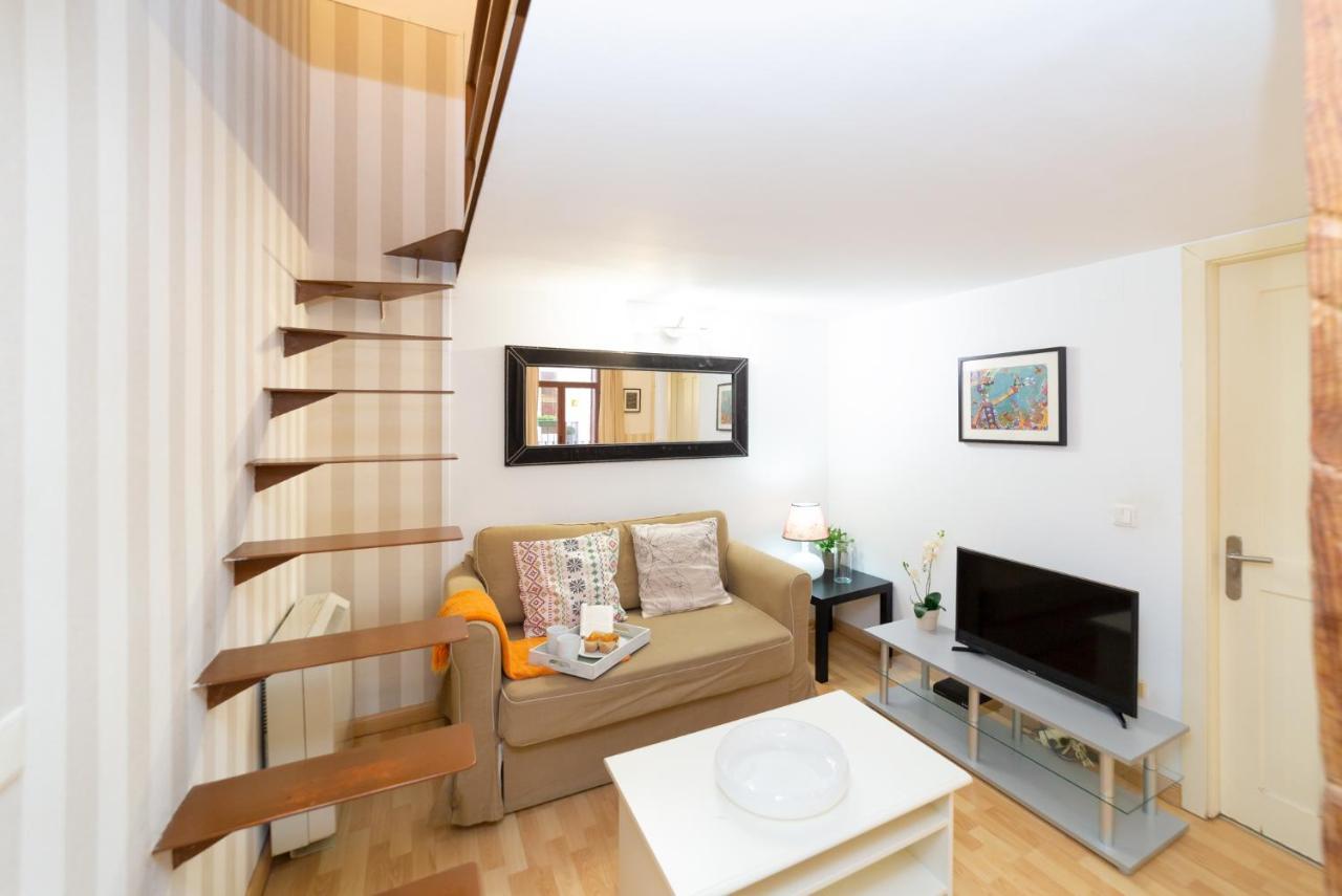 Apartamentos Puerta Del Sol I Madrid Bagian luar foto