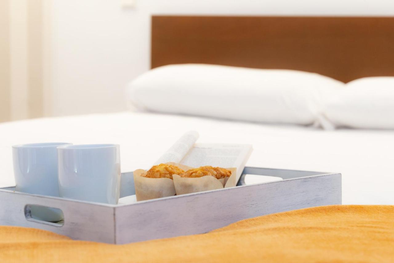 Apartamentos Puerta Del Sol I Madrid Bagian luar foto