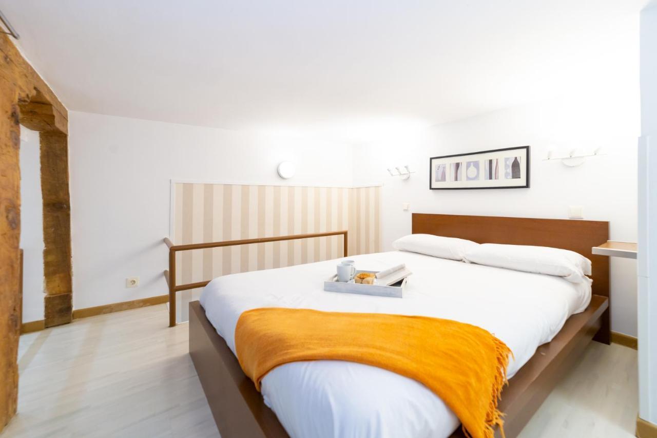 Apartamentos Puerta Del Sol I Madrid Bagian luar foto