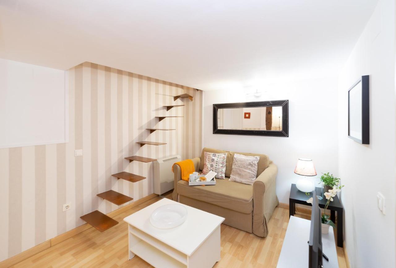 Apartamentos Puerta Del Sol I Madrid Bagian luar foto