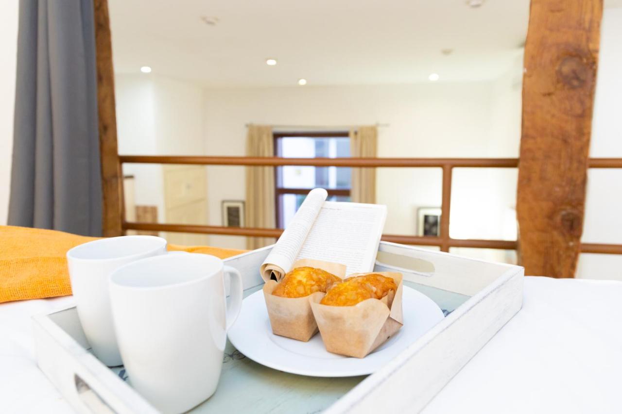 Apartamentos Puerta Del Sol I Madrid Bagian luar foto