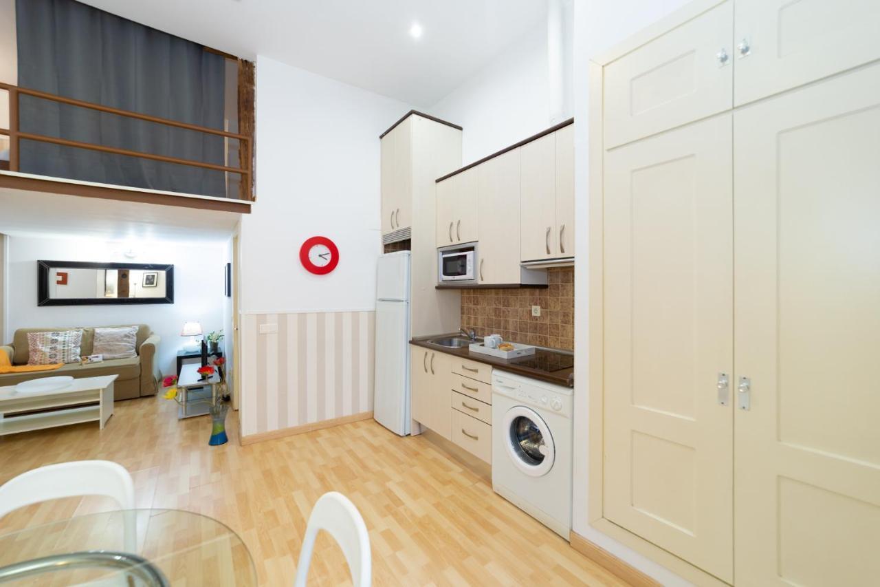Apartamentos Puerta Del Sol I Madrid Bagian luar foto