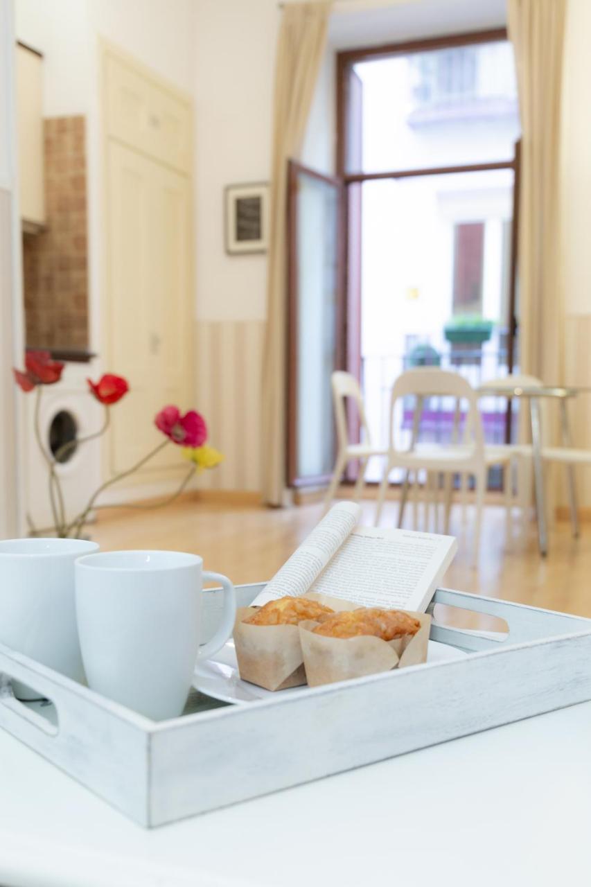 Apartamentos Puerta Del Sol I Madrid Bagian luar foto